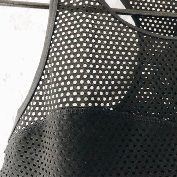 Gap low impact mesh sports bra - Picture 3 of 6